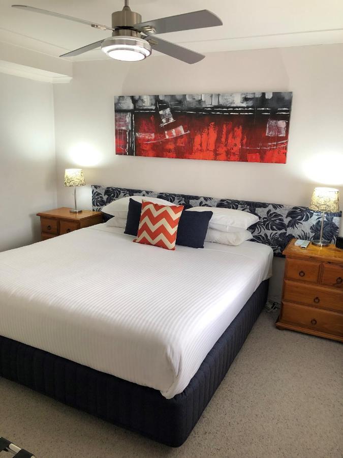 Avaleen Lodge Motor Inn Nowra Buitenkant foto