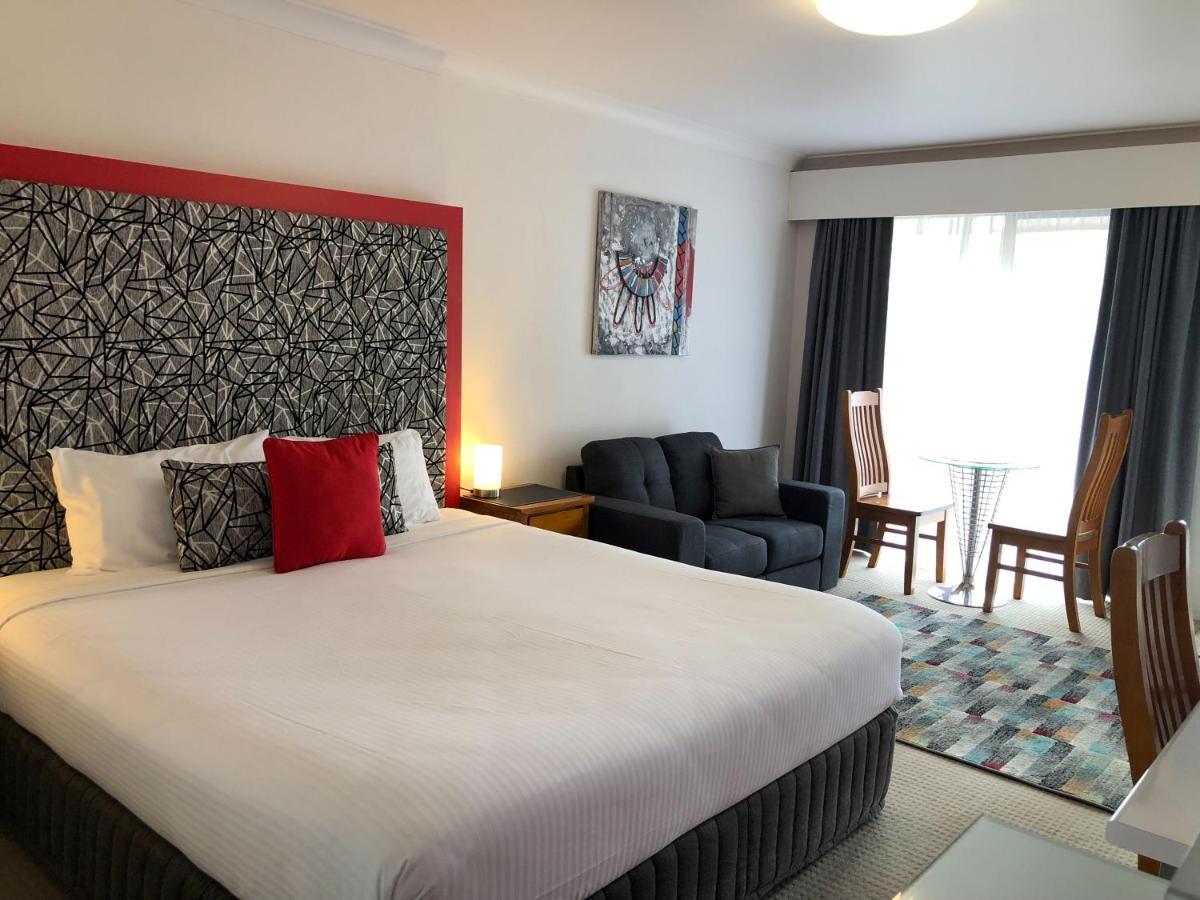 Avaleen Lodge Motor Inn Nowra Buitenkant foto