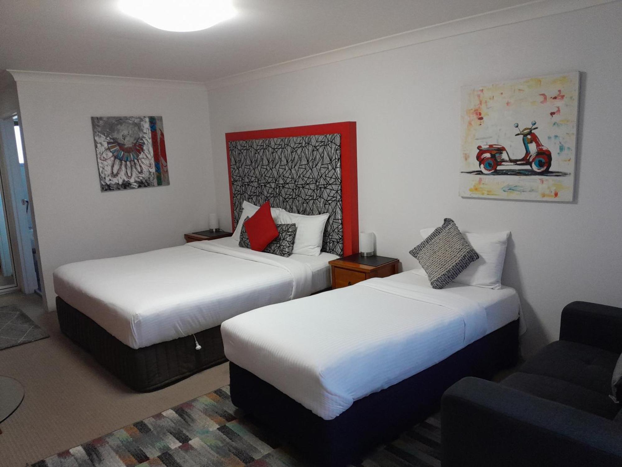Avaleen Lodge Motor Inn Nowra Buitenkant foto