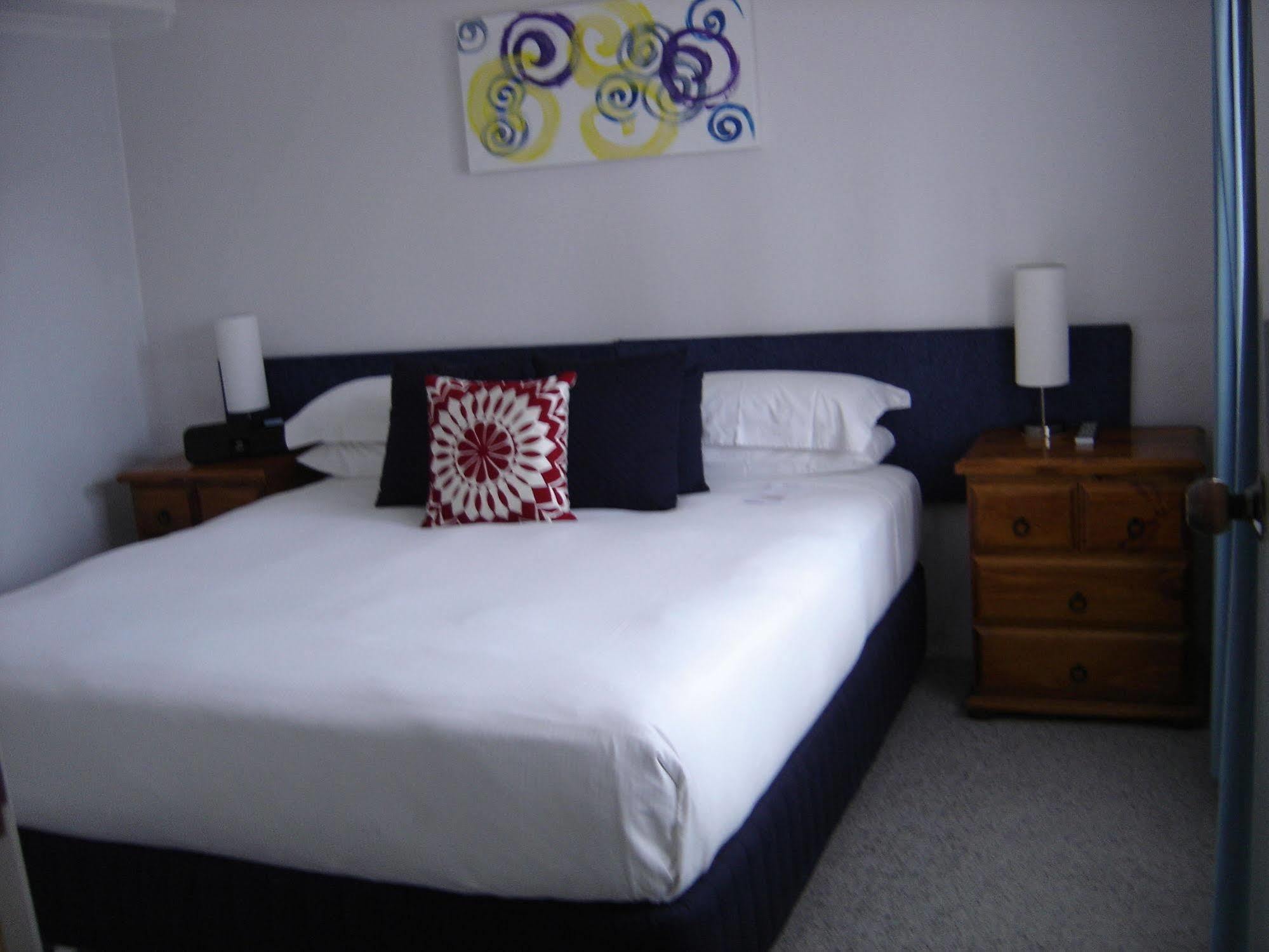 Avaleen Lodge Motor Inn Nowra Buitenkant foto