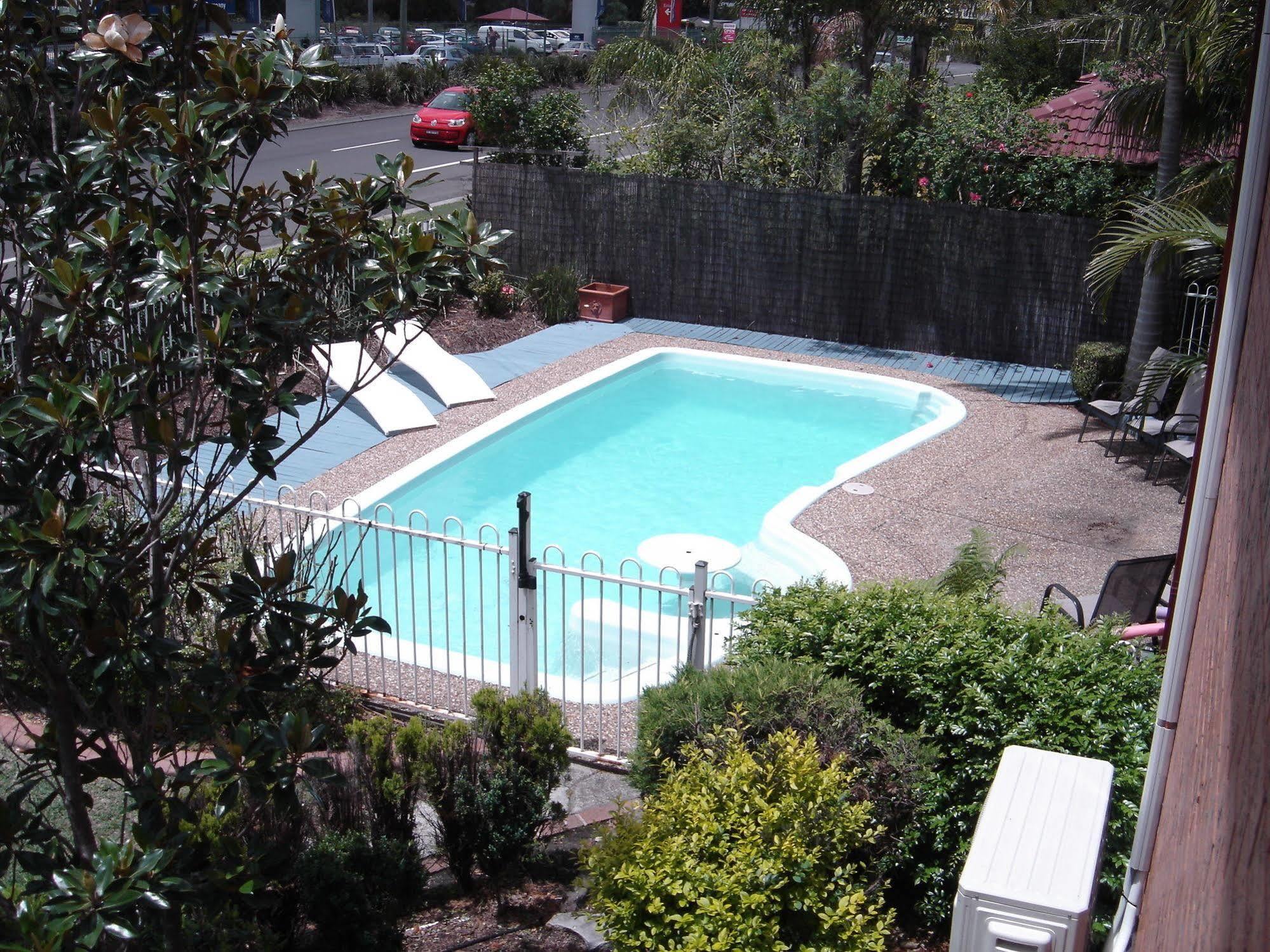 Avaleen Lodge Motor Inn Nowra Buitenkant foto